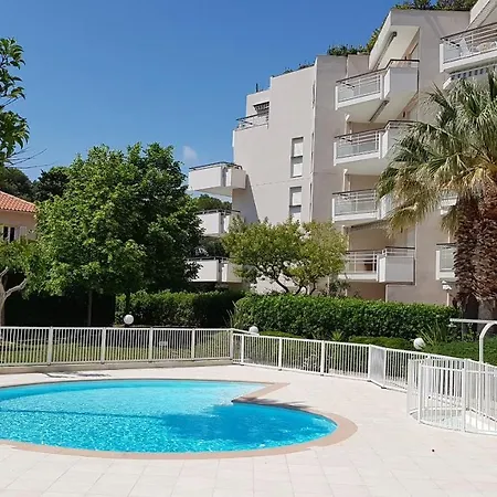 Apartment Coquet 2 Pieces En Bord De Dans Quartier Residentiel Climatise, Pkg, Piscine *